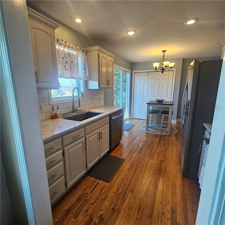 Photo 5 of 5122 Brookhaven Drive