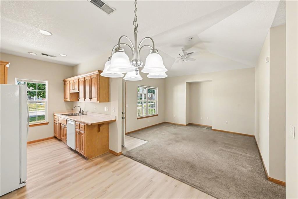 Photo 5 of 2112 N 114th Terrace