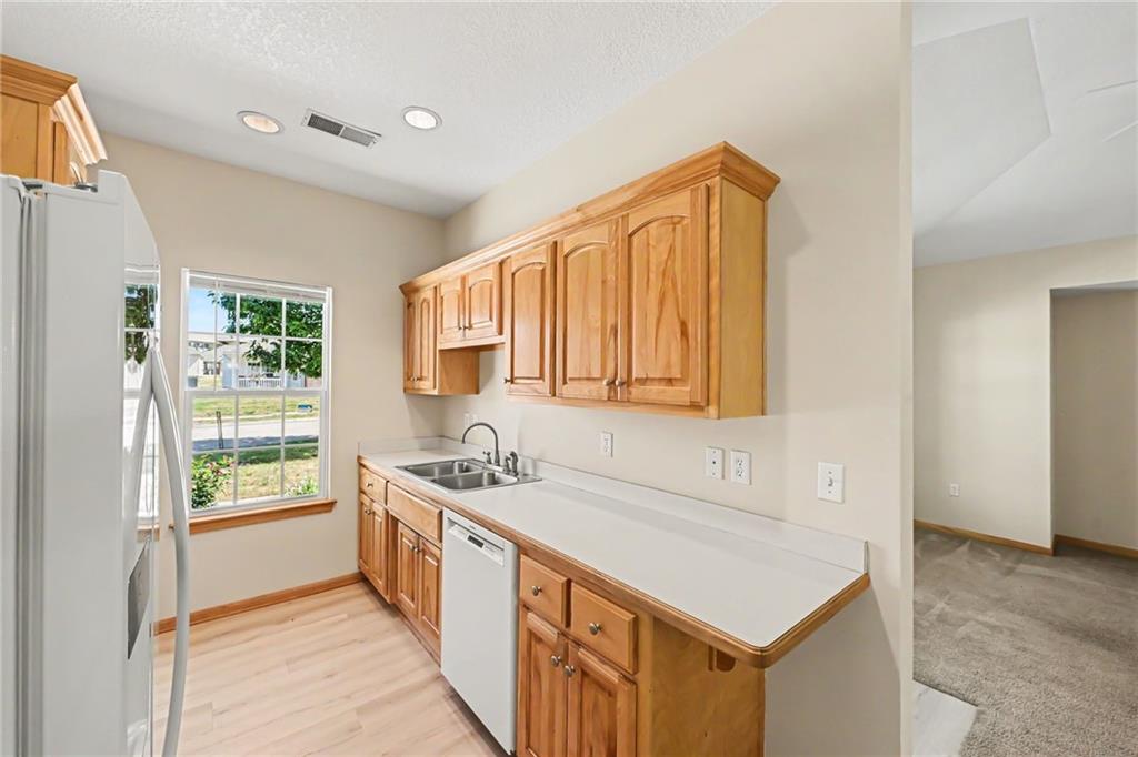 Photo 7 of 2112 N 114th Terrace