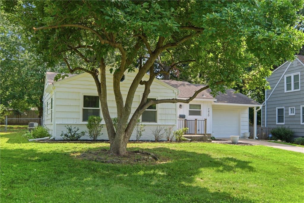 Photo 2 of 7420 CHEROKEE Drive