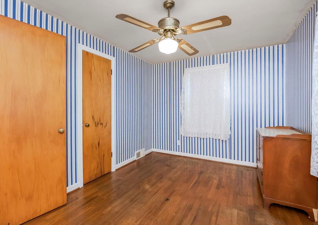 Photo 5 of 11421 W 69th Street
