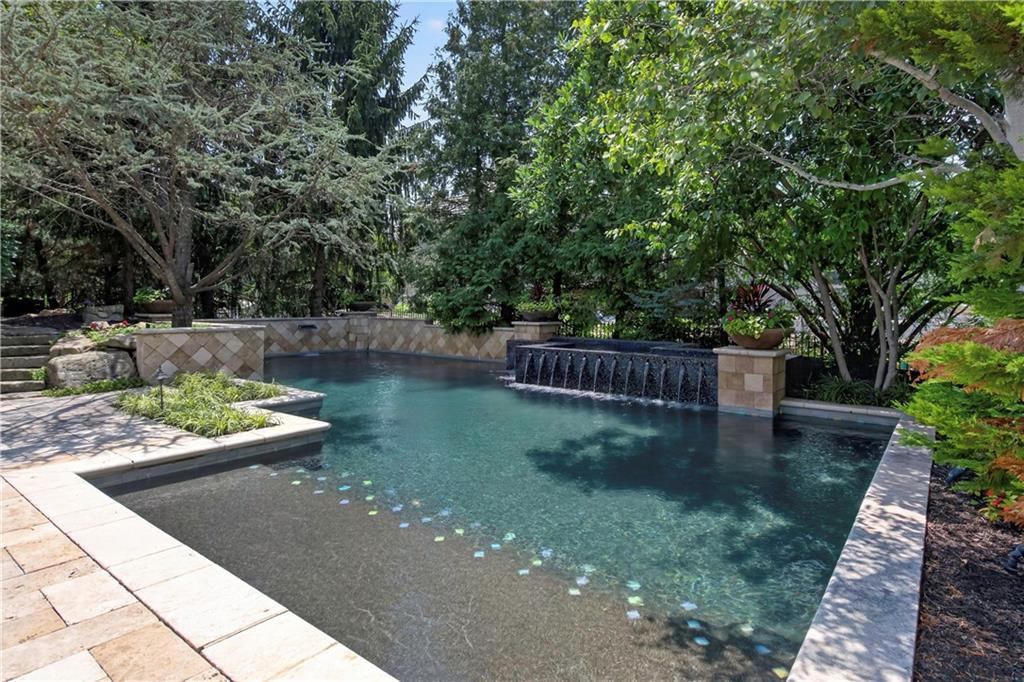 Photo 4 of 13908 HOWE Drive