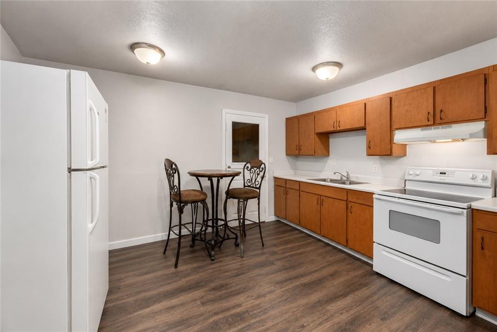 Photo 6 of 118 N Carlisle Street