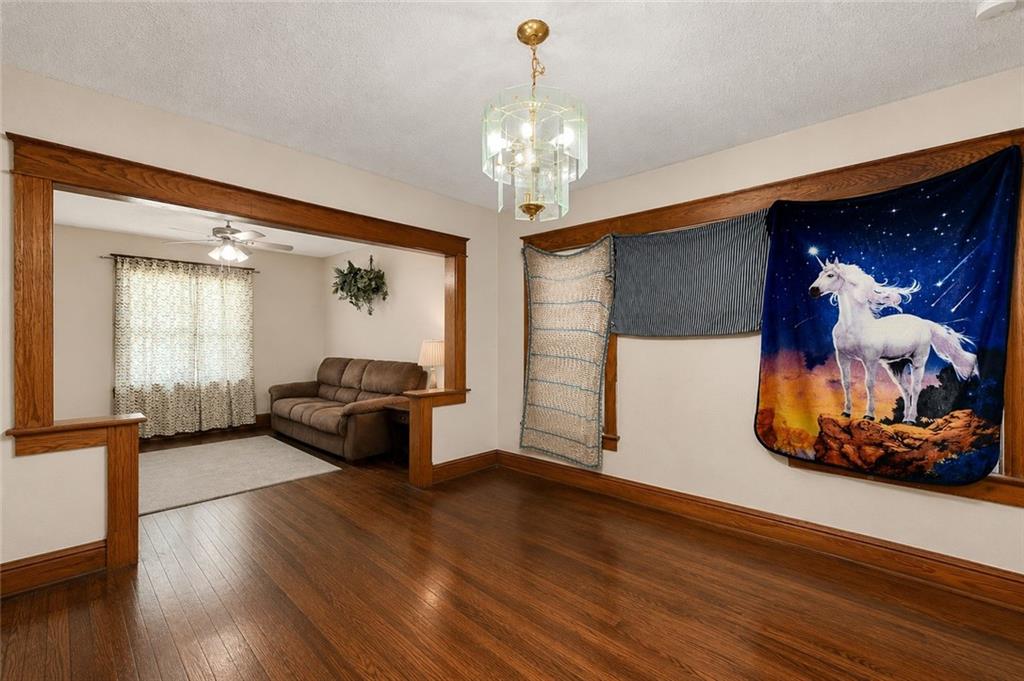 Photo 3 of 3944 BROOKLYN Avenue
