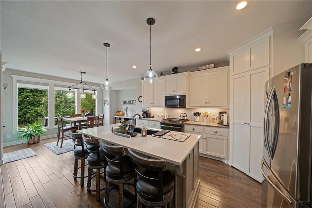 Photo 6 of 16366 S Laurelwood Street