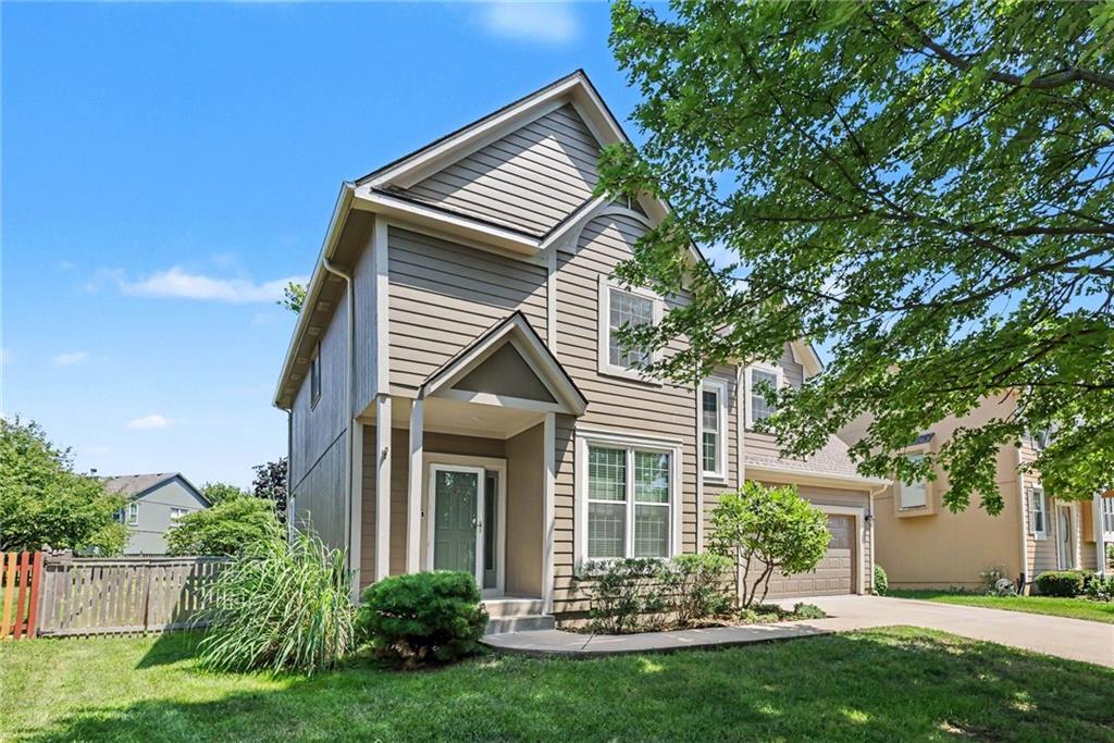 Photo 3 of 14747 S Symphony Drive