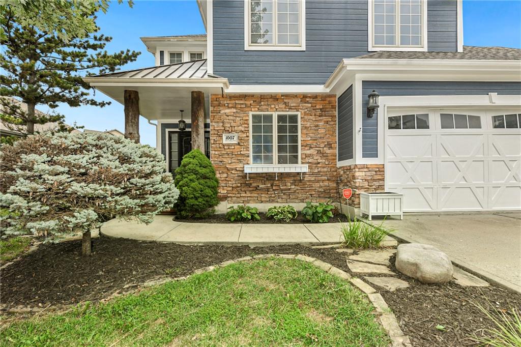 Photo 3 of 1007 Burr Oak Lane