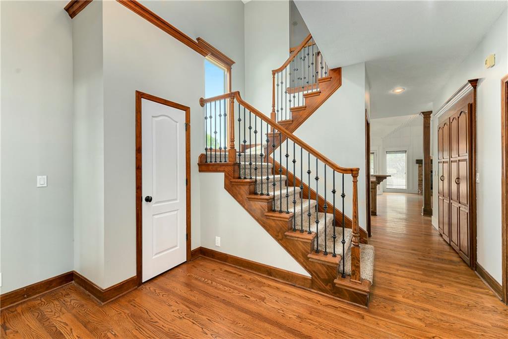 Photo 4 of 1007 Burr Oak Lane