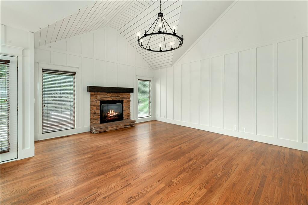 Photo 7 of 1007 Burr Oak Lane