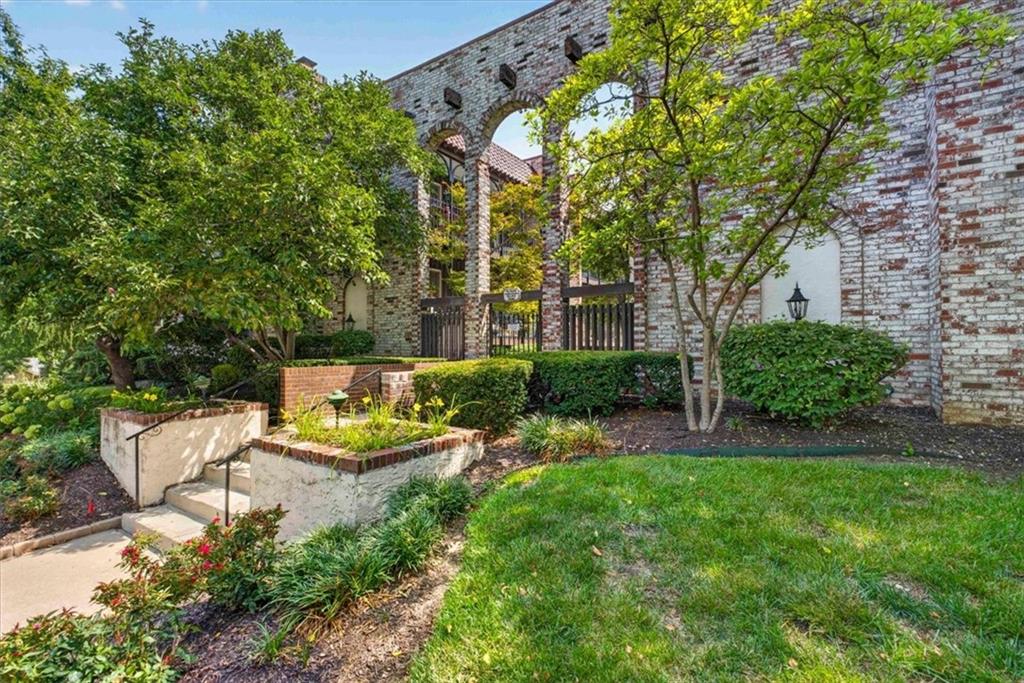 Photo of 5019 Walnut Street #E