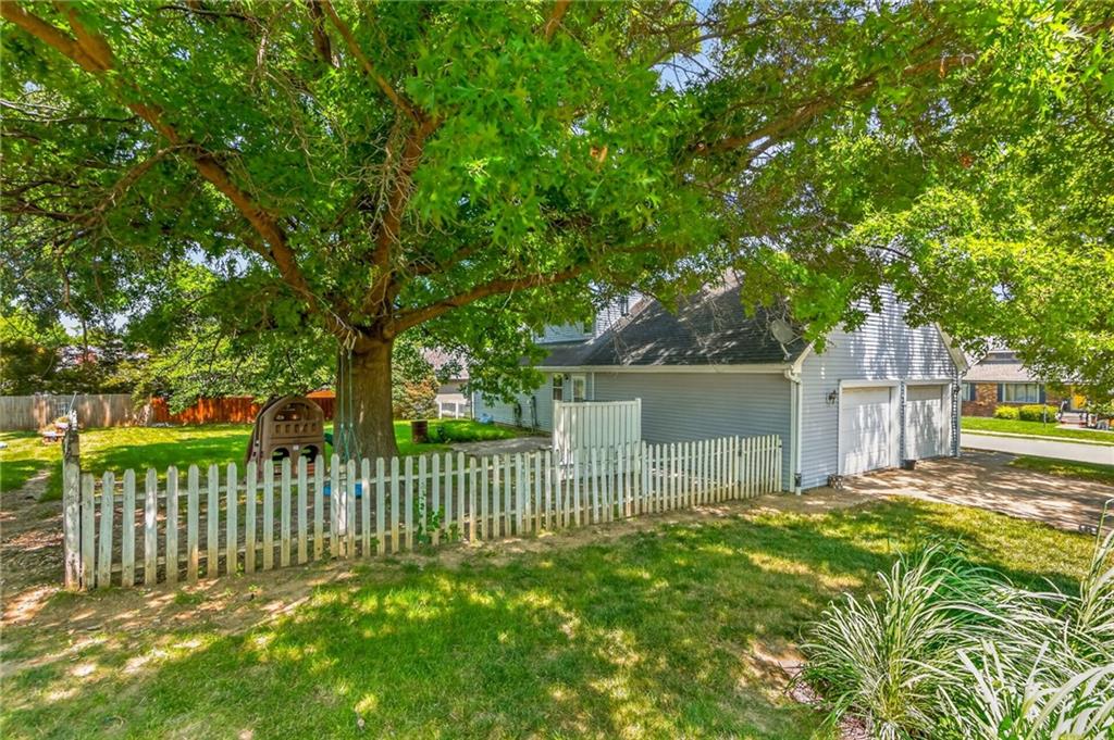 Photo 7 of 602 Greenbriar Terrace