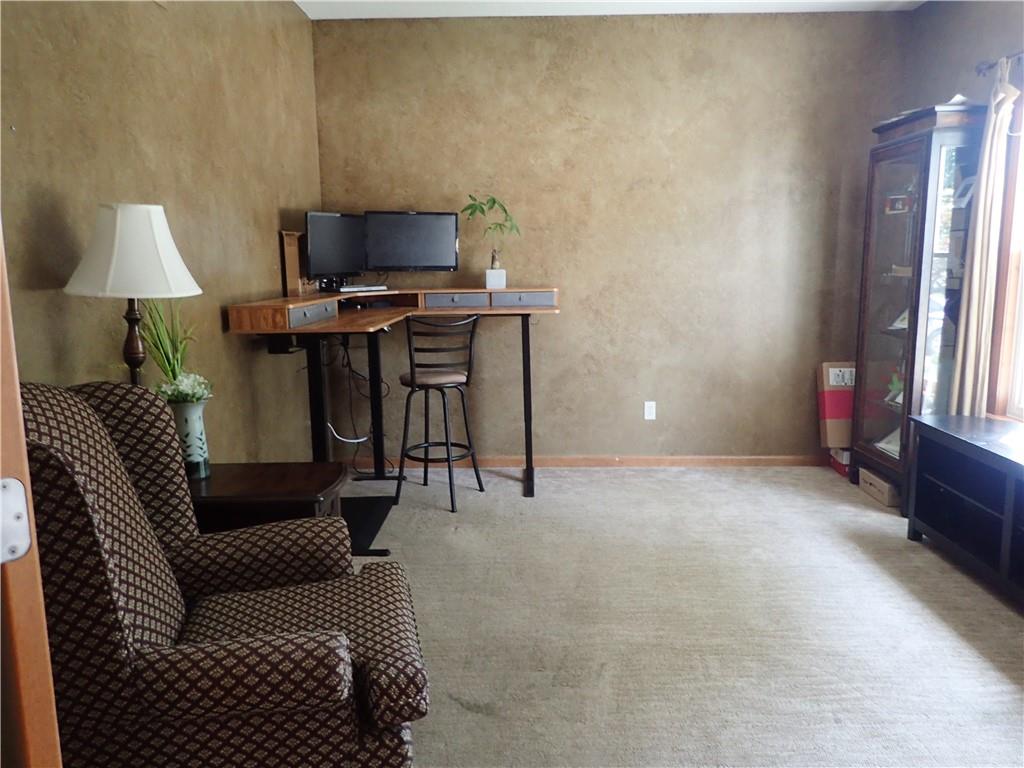 Photo 3 of 2924 SW Silverspur Road
