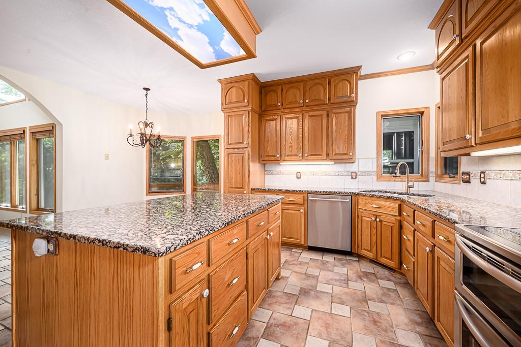 Photo 5 of 12901 Mcintyre Road