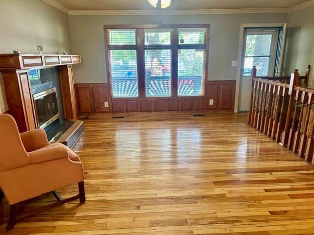 Photo 3 of 1016 Birch Street