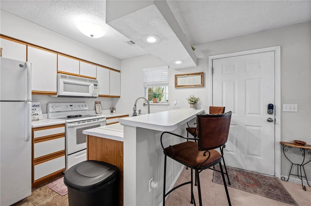 Photo 4 of 2317 NE 68th Street