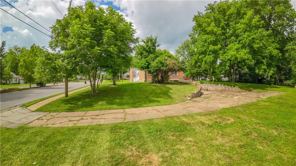 Photo 3 of 7021 Raytown Road