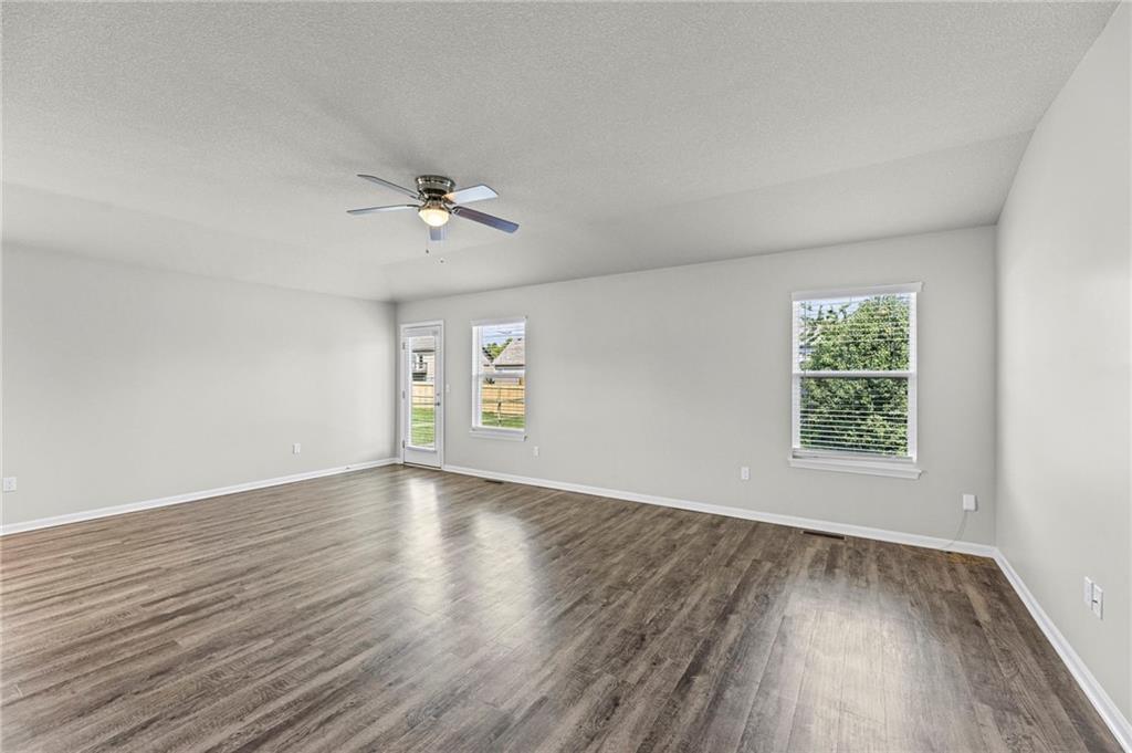 Photo 4 of 749 S Cypress Street