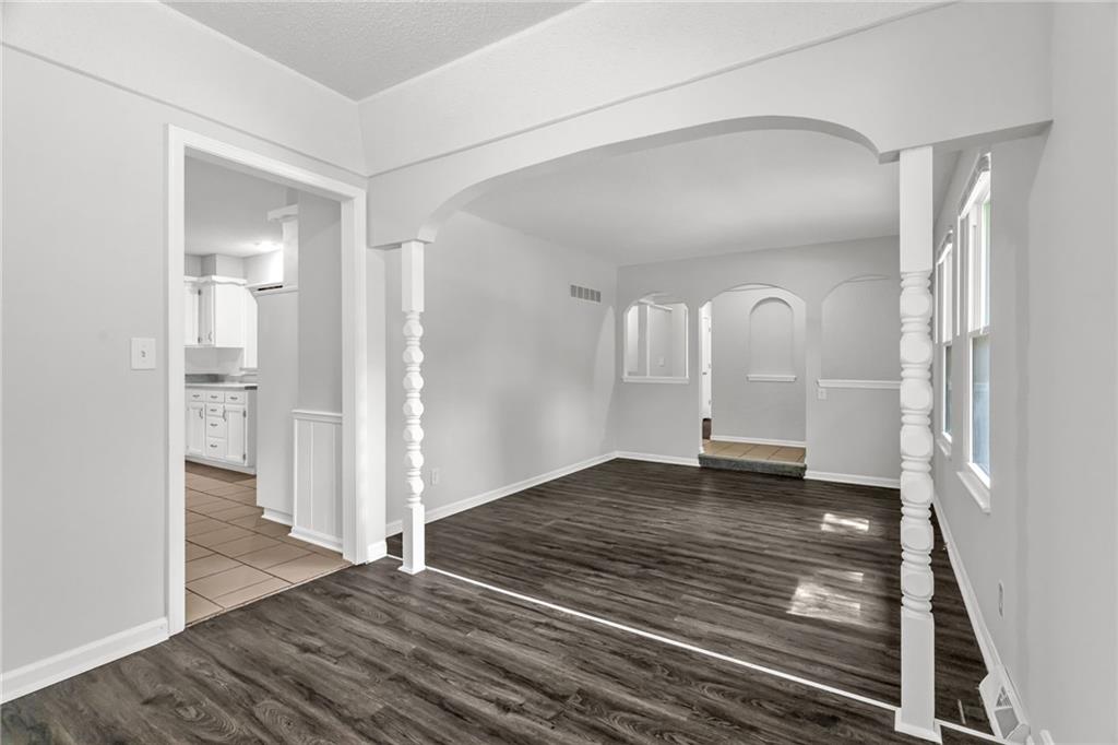 Photo 7 of 2020 SW Morningside Drive