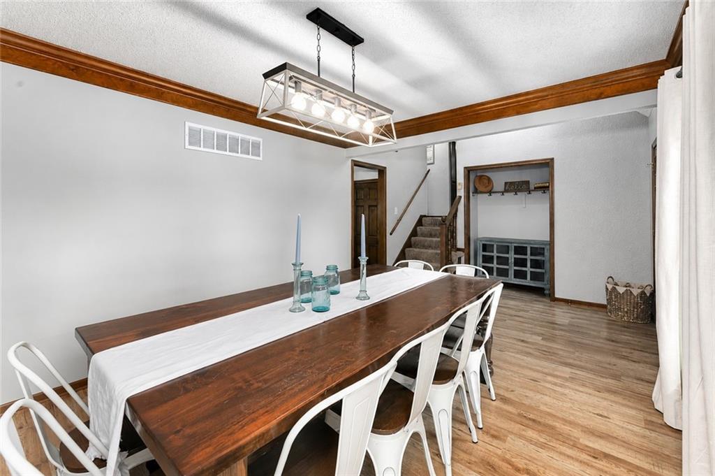 Photo 5 of 1100 SW 44th Street