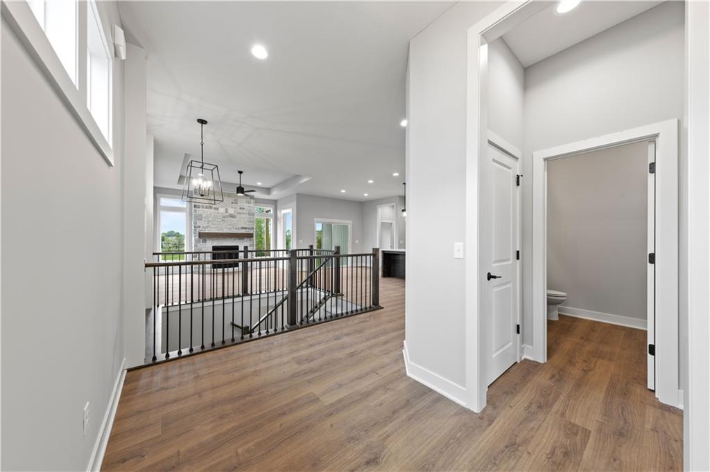 Photo 3 of 1608 SW Arbor Park Drive