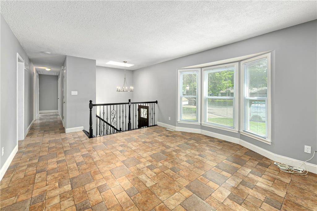 Photo 3 of 1732 SE Silkwood Court