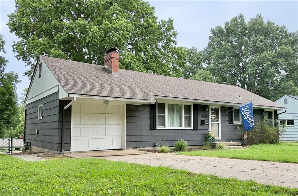 Photo 2 of 6814 W 73rd Street