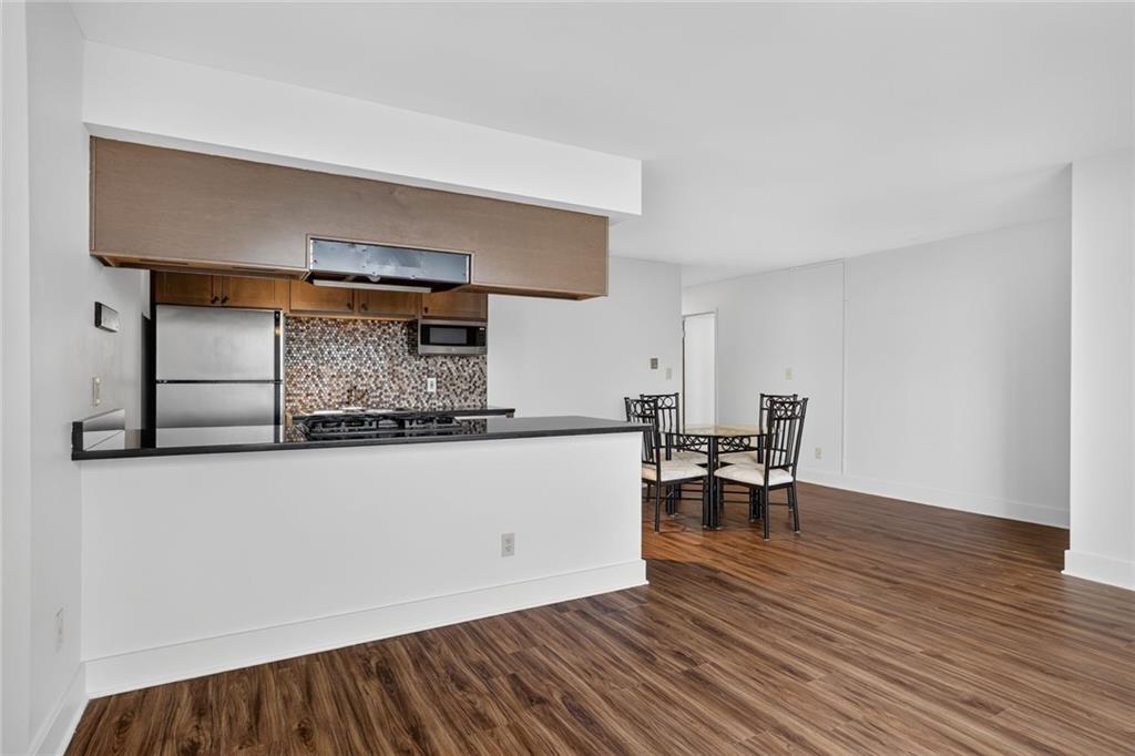 Photo 5 of 600 E 8th Street #8H