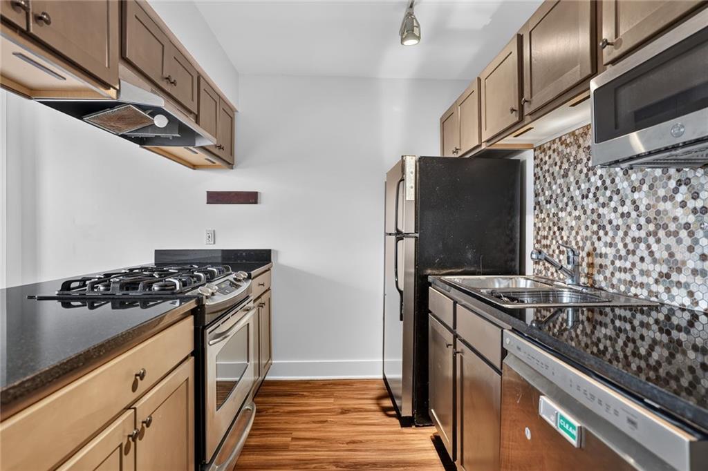 Photo 7 of 600 E 8th Street #8H