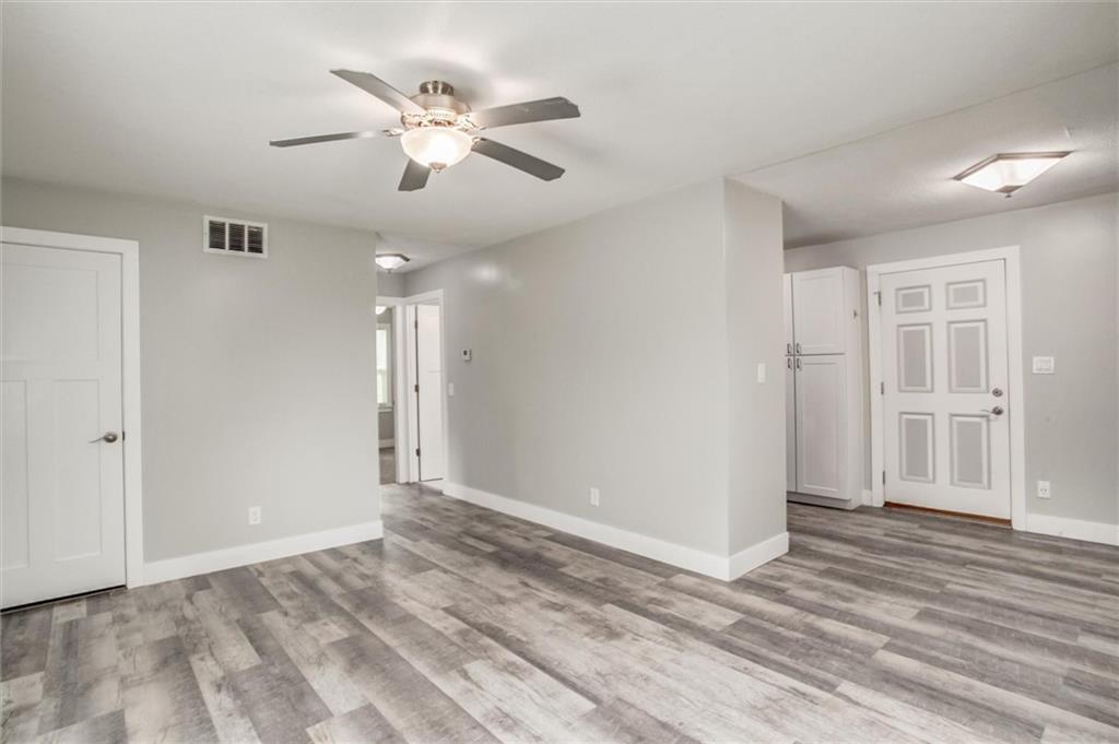 Photo 6 of 4552 N Locust Street