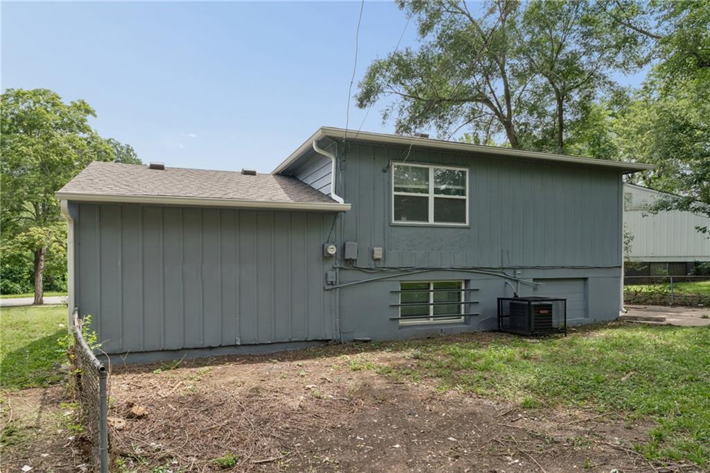 Photo 7 of 9505 Spring Valley Road