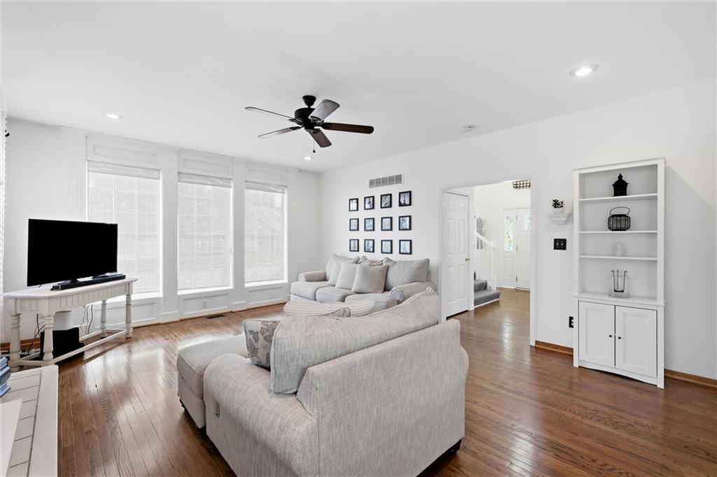 Photo 6 of 3371 S Cochise Avenue