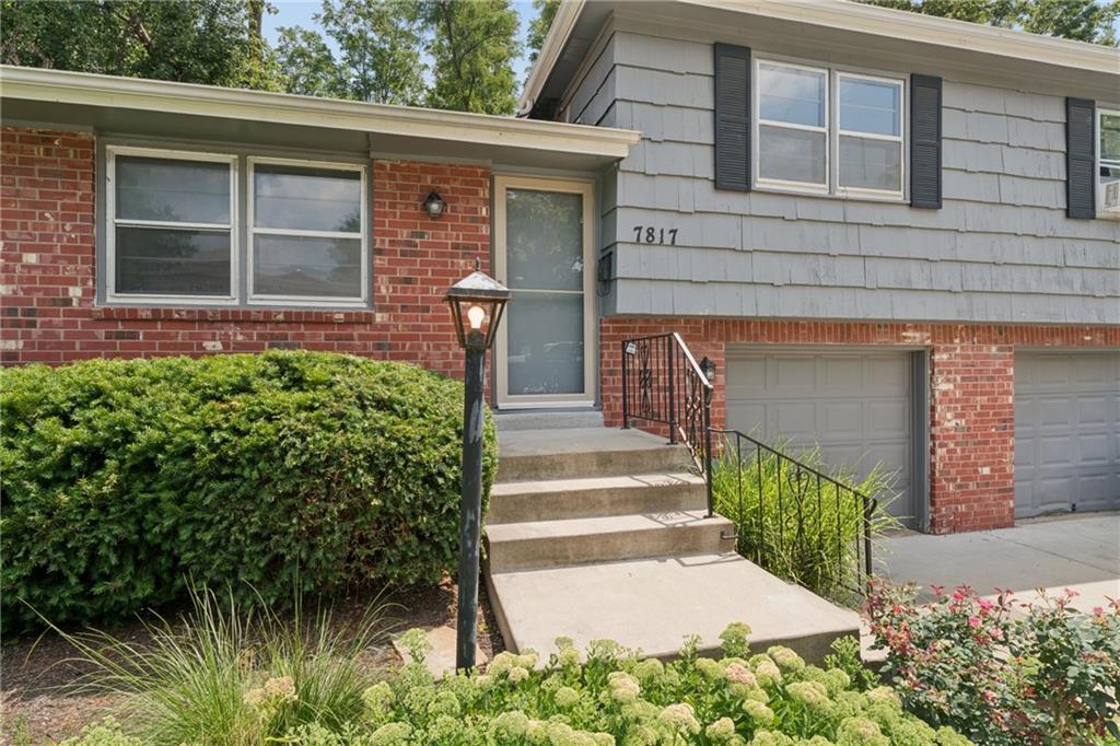 Photo 3 of 7817 England Drive