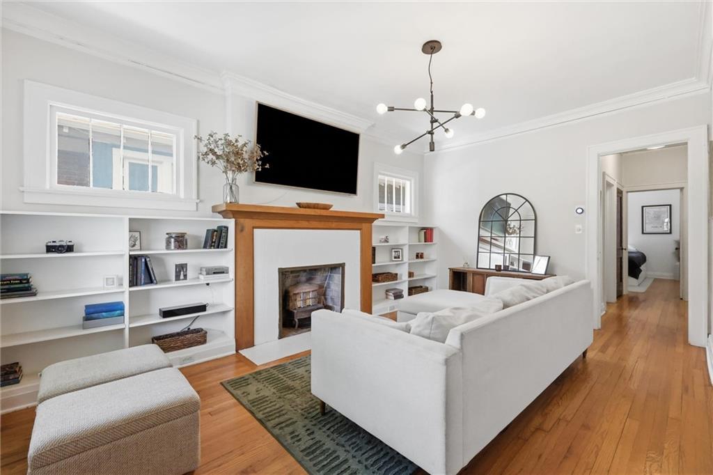 Photo 7 of 4141 Kenwood Avenue