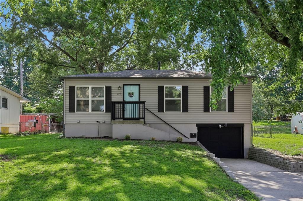 Photo of 317 N Cochise Drive