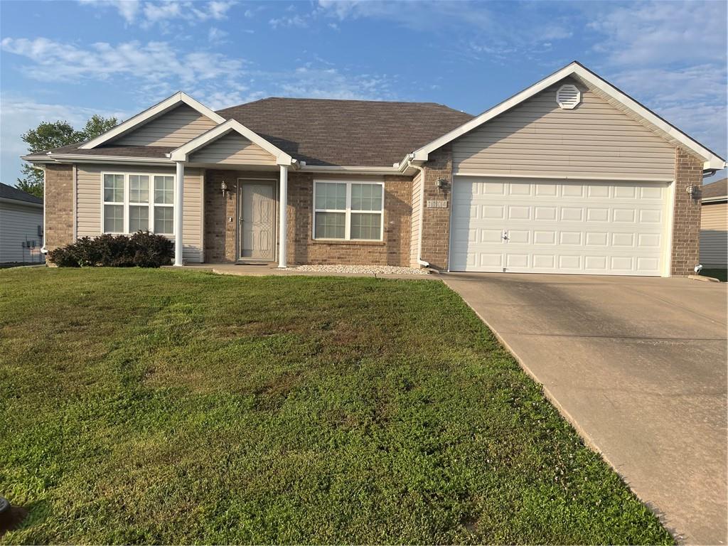 Photo of 1104 Carlisle Drive in Raymore, MO