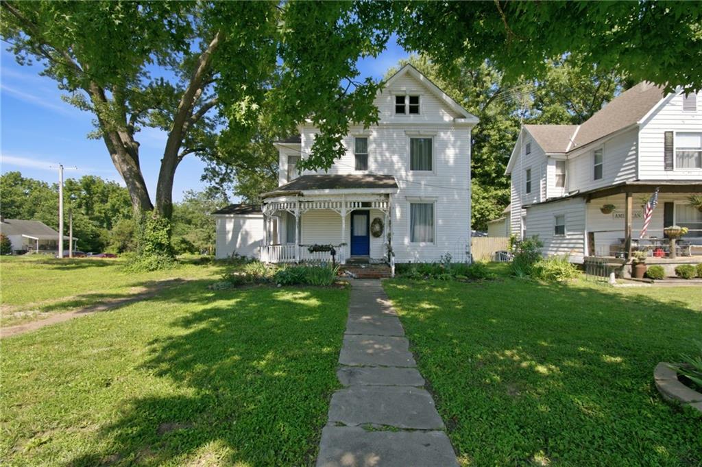 Photo 5 of 413-415 S Orchard Street