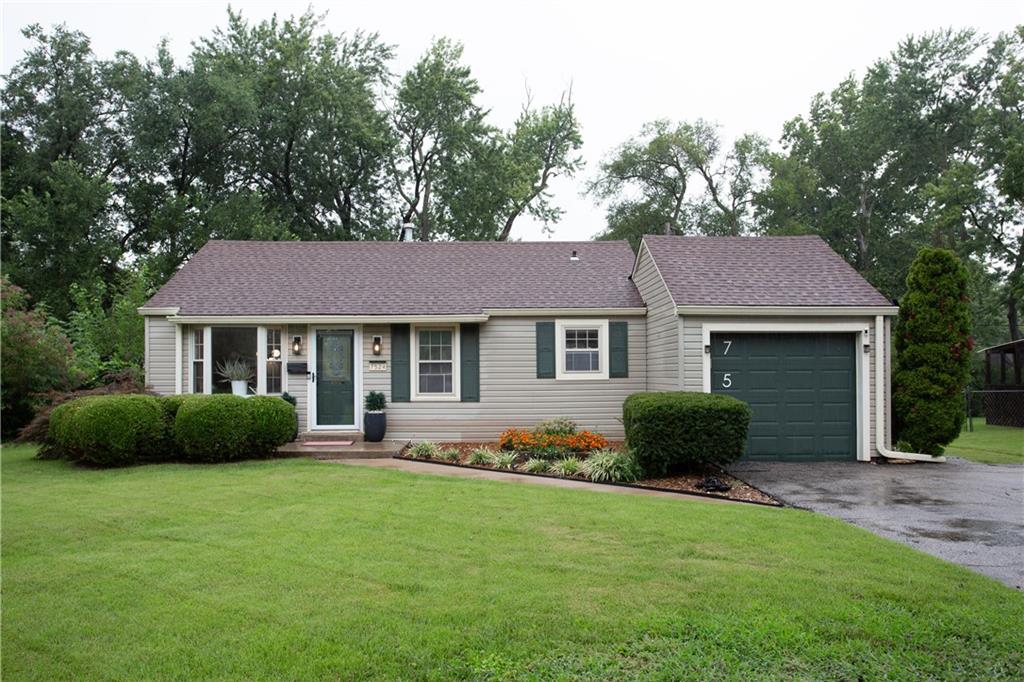 Photo of 7524 Foster Street