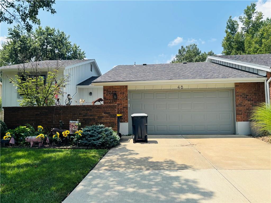 Photo of 48 Woodbridge Lane in Kansas City, MO