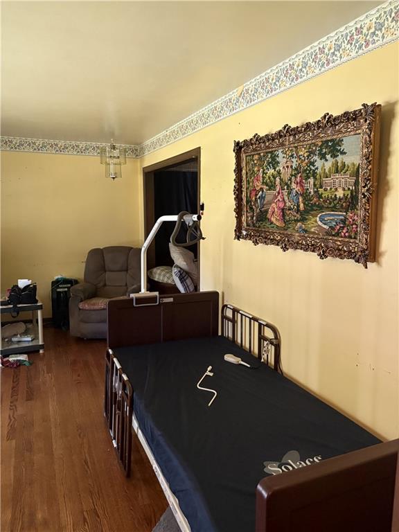 Photo 3 of 10142 Bennington Avenue