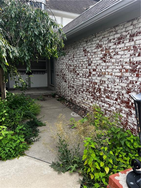 Photo of 7621 W 102nd Street