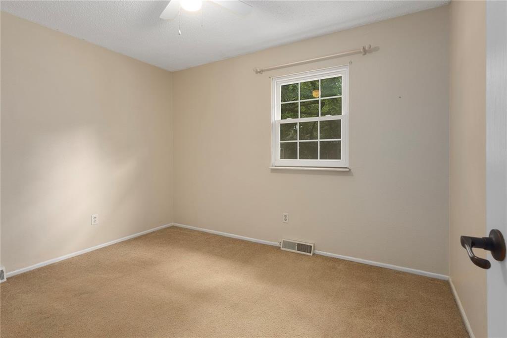 Photo 5 of SW Rockwood Street