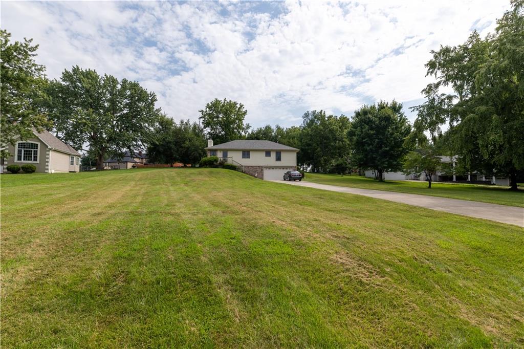 Photo 3 of 13470 Brookwood Way