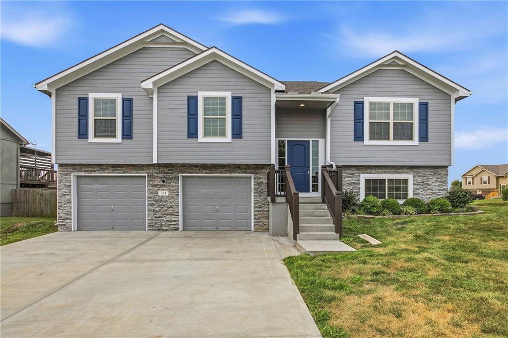 Photo of 301 NE 192nd Terrace