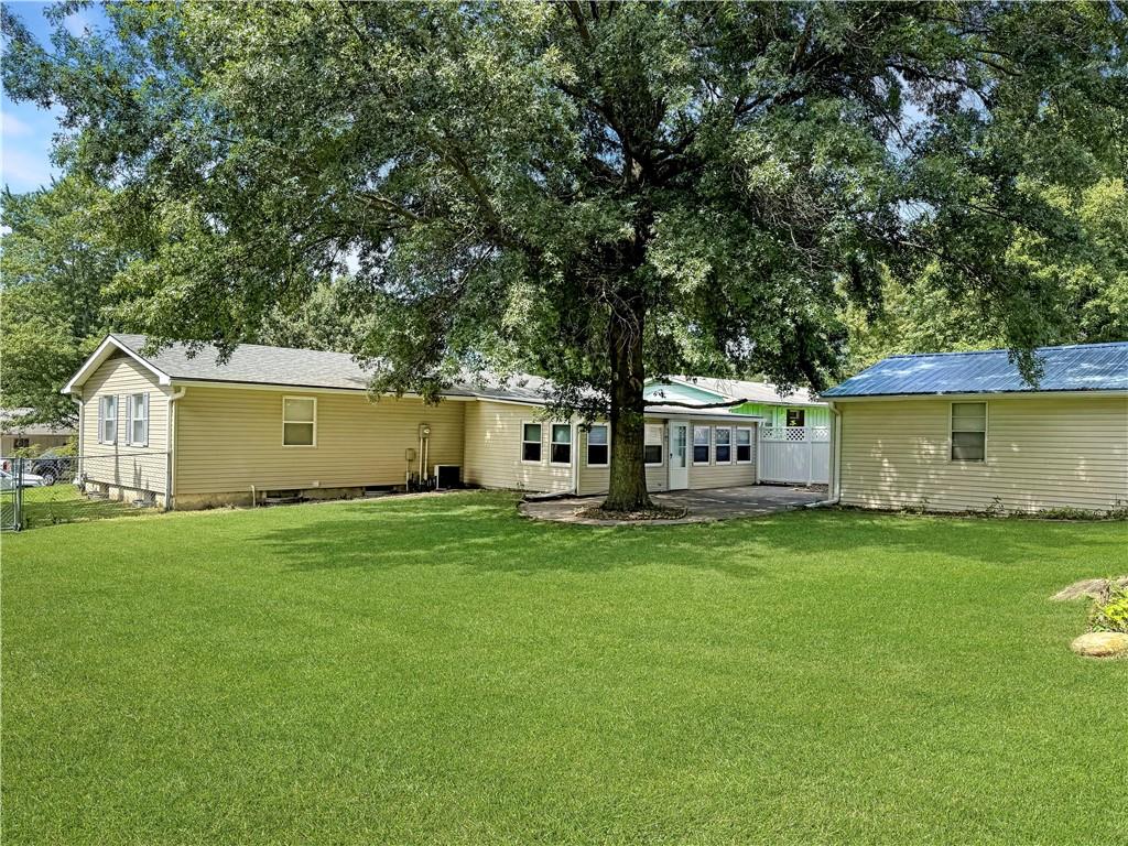 Photo 6 of 2101 Willow Street