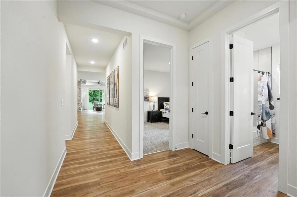 Photo 3 of 1824 Woodward Circle