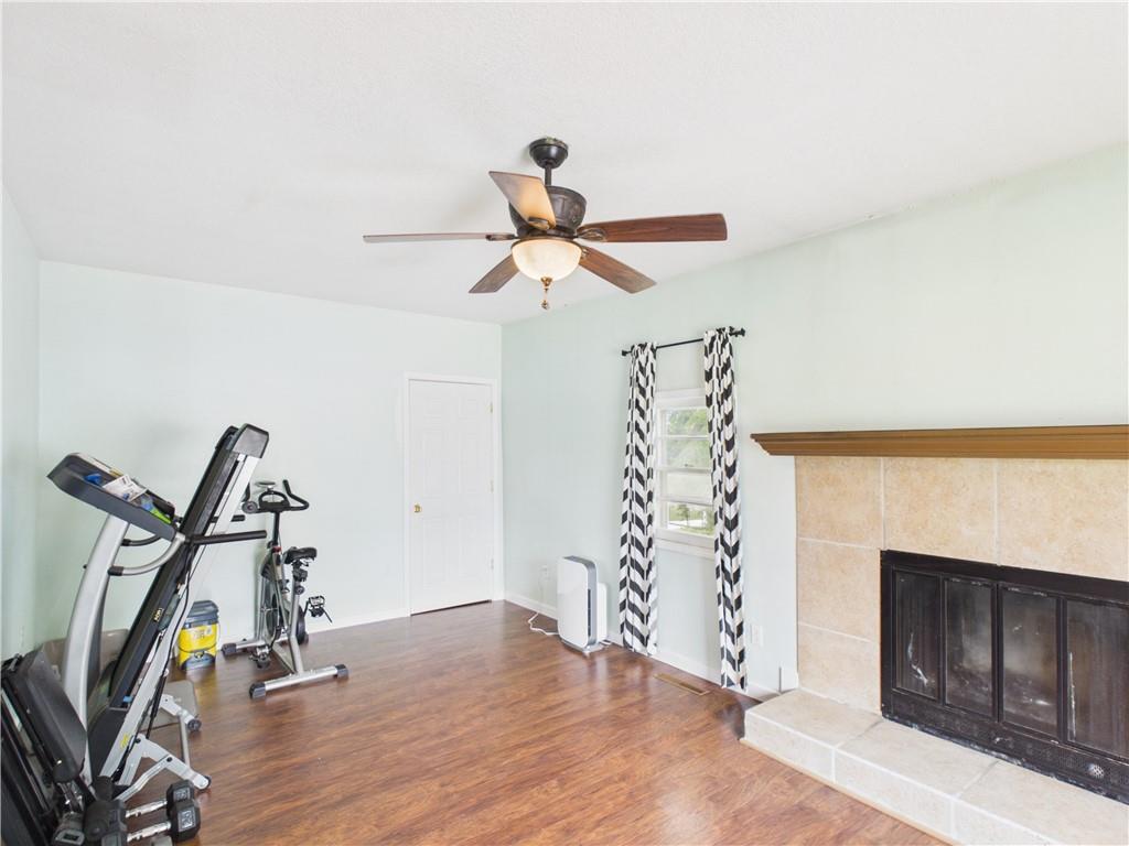 Photo 6 of 614 Hillcrest Drive