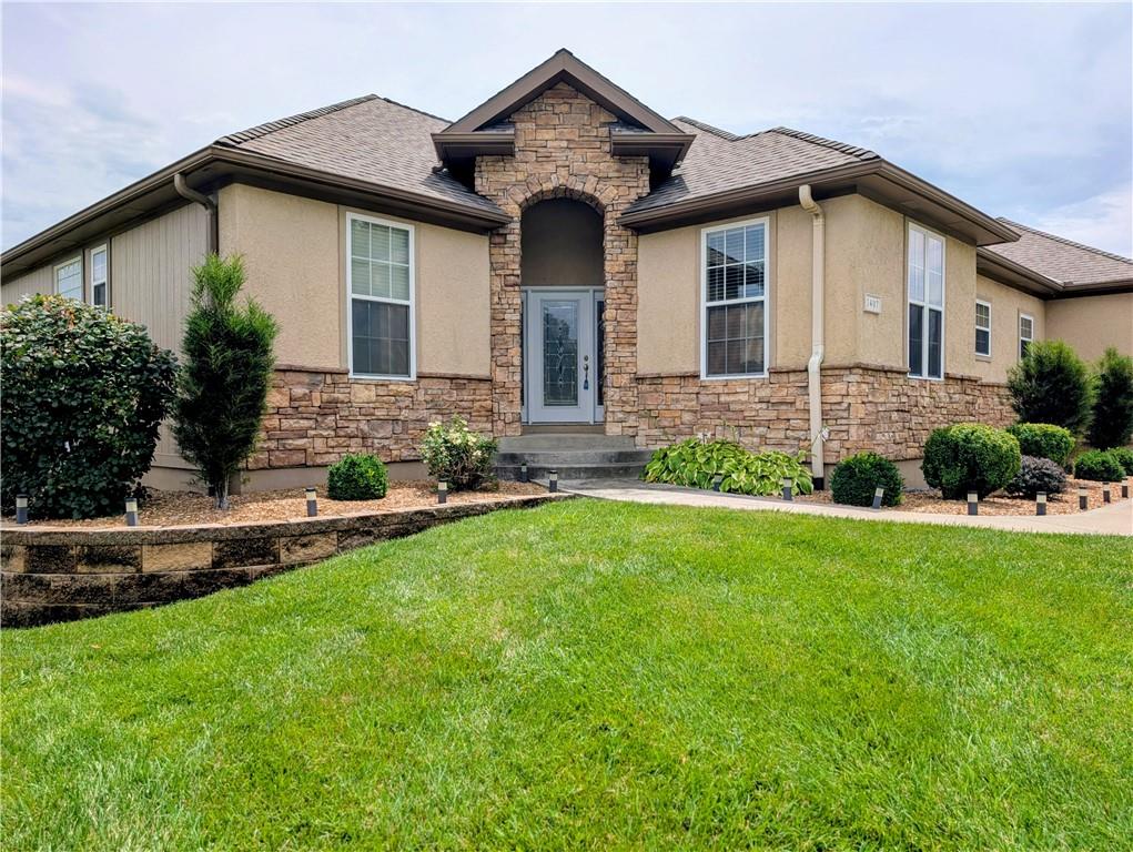 Photo 2 of 1407 Bear Creek Circle