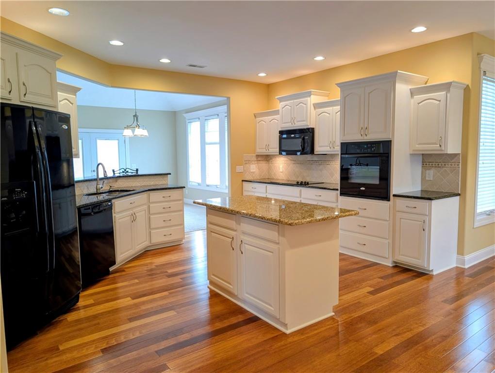 Photo 4 of 1407 Bear Creek Circle
