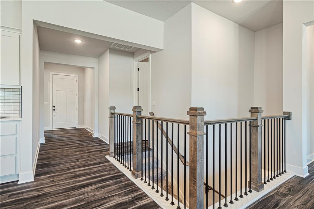 Photo 6 of 1817 Woodward Circle