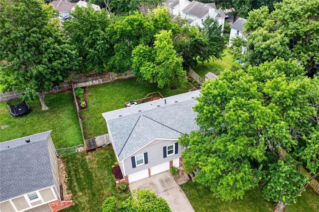 Photo 2 of 6033 Alden Street